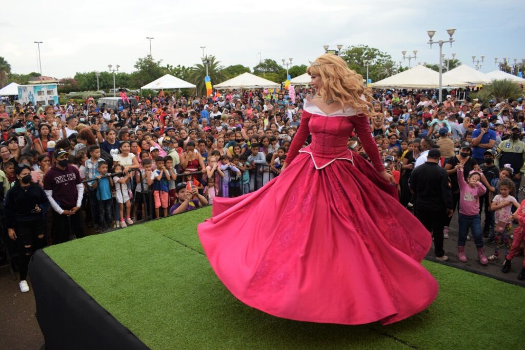 Con música, juegos y entretenimiento los niños celebraron su día en San Francisco