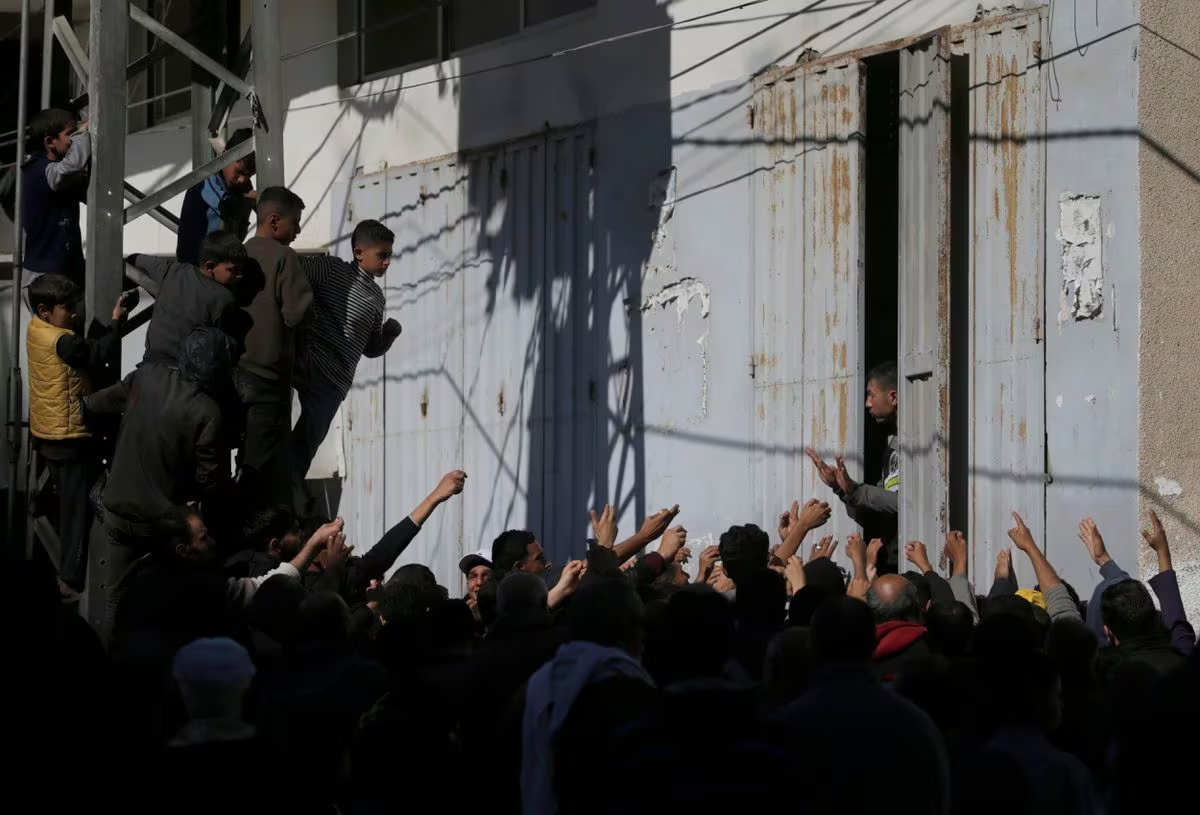 La Casa Blanca busca espacios federales para albergar a migrantes