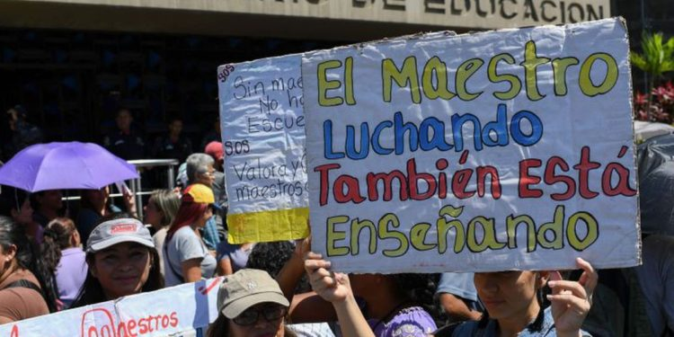 Día del Maestro: Se suma otro año sin nada que celebrar en Venezuela